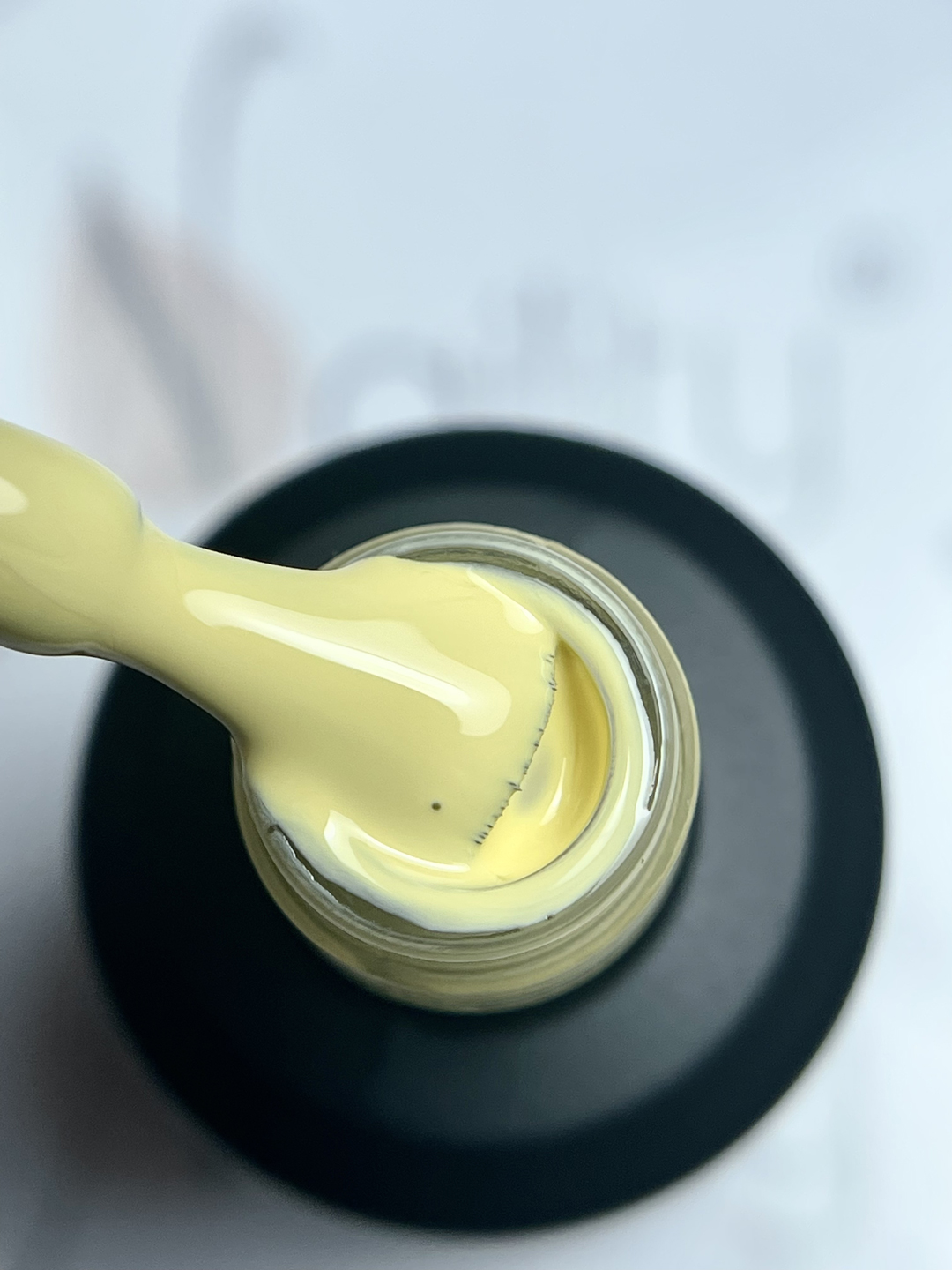 VERNIS SEMI-PERMANENT 143 Mimosa 15ml