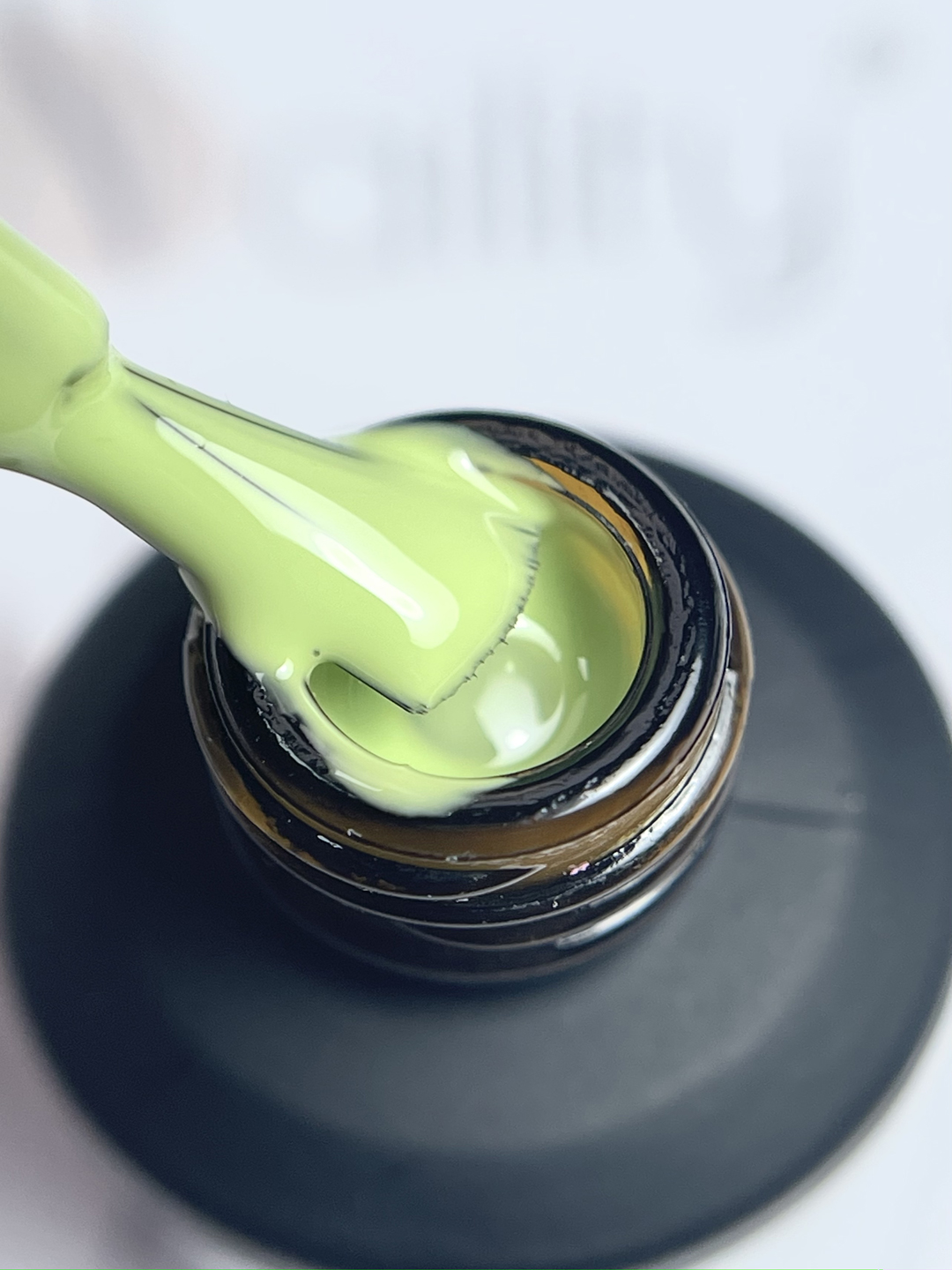 VERNIS SEMI-PERMANENT 56 Loly Green 7ml